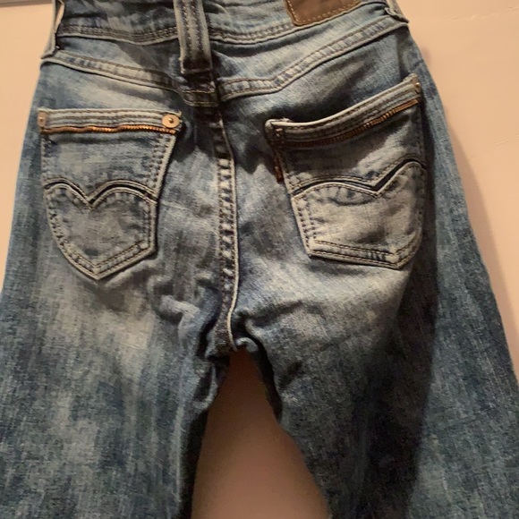 Demi curve levi’s  in good condition - Picture 2 of 4
